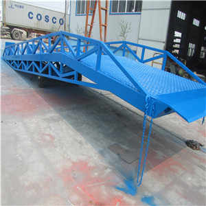 移動(dòng)式登車(chē)橋